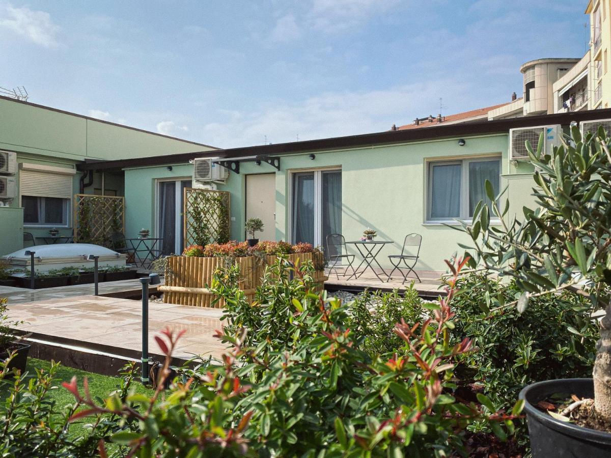 WellHome Asti Esterno foto